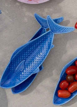 Flying Tiger Serveringstallrik med blå fisk - 26 cm^ Muggar & Keramik|Gåvor Till Inflyttningsfesten