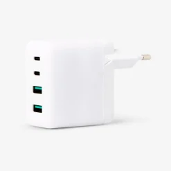 Flying Tiger Väggadapter med fyra portar. USB-C och USB 3.0^ Power Banks